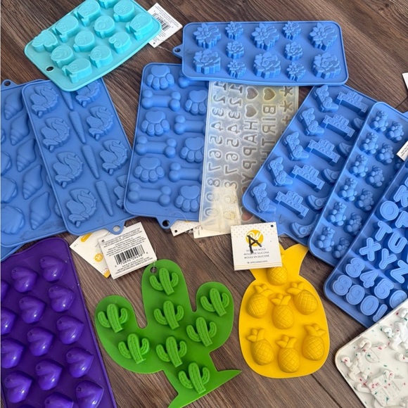 Colorful Silicone Mold Set - Picture 3 of 3